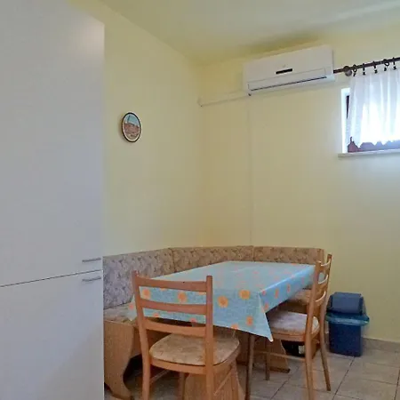 Fishter By El-pi Tours Apartman *